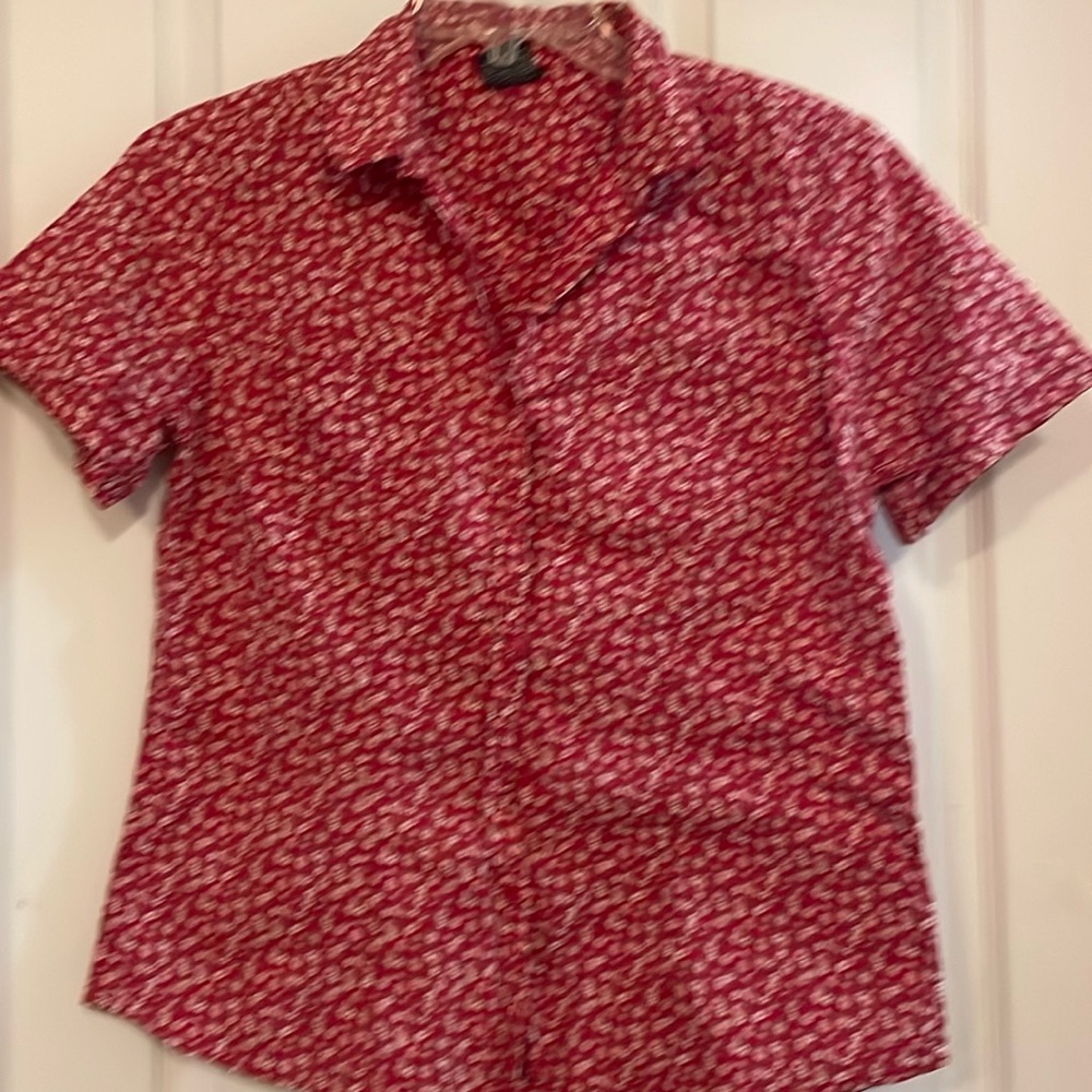 Cute, flowery, red blouse